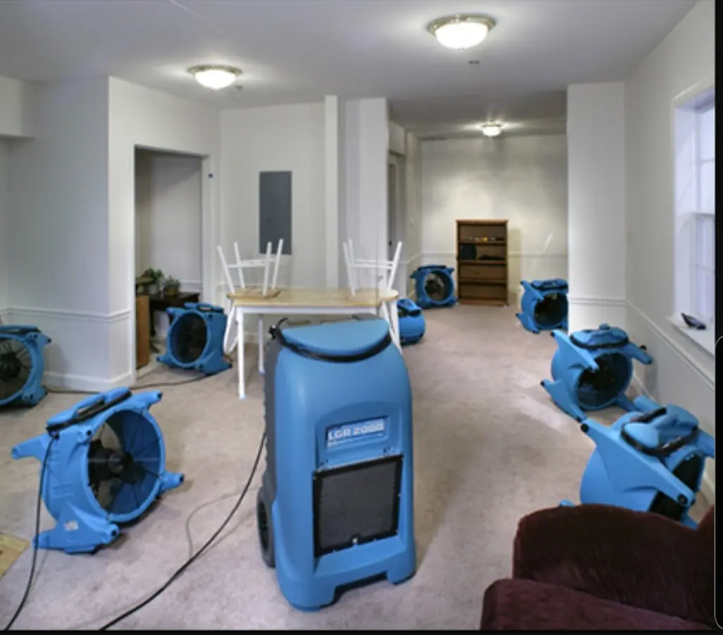 Air movers and dehumidifier setup for Water Extraction & Removal in Albuquerque